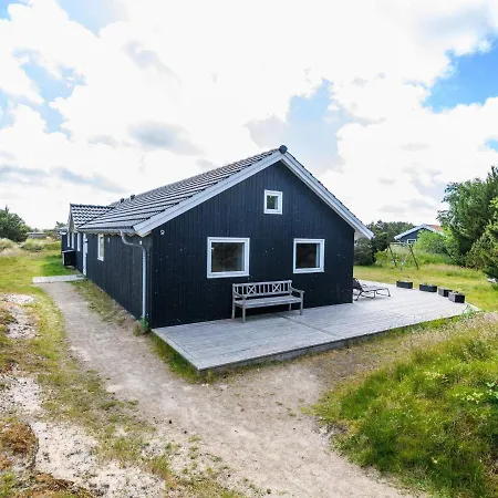 8 Person In Fanø